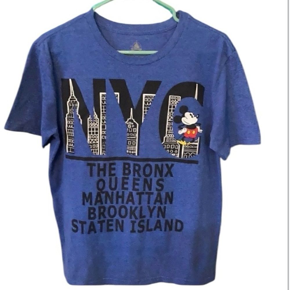Mens size small short sleeve Disney NY T-shirt EUC